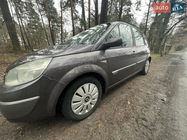Серый Рено Сценик, объемом двигателя 2 л и пробегом 250 тыс. км за 4500 $, фото 3 на Automoto.ua