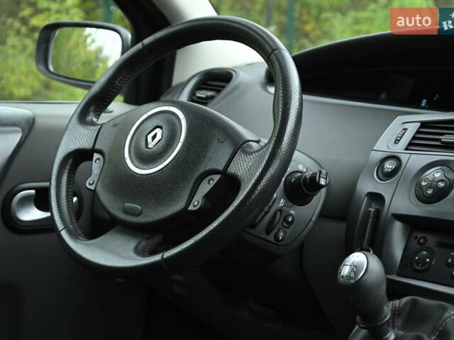 Серый Рено Сценик, объемом двигателя 1.9 л и пробегом 270 тыс. км за 5300 $, фото 48 на Automoto.ua