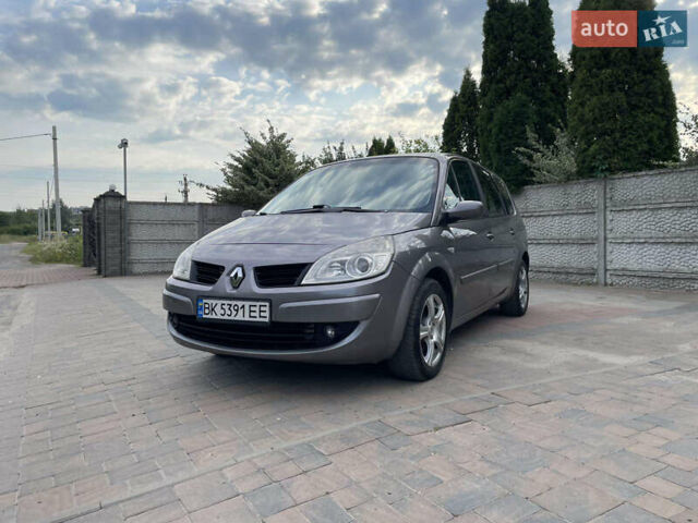 Сірий Рено Сценік, об'ємом двигуна 1.5 л та пробігом 220 тис. км за 4700 $, фото 2 на Automoto.ua