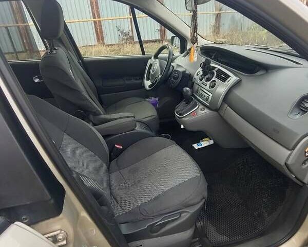 Сірий Рено Сценік, об'ємом двигуна 1.6 л та пробігом 230 тис. км за 4300 $, фото 2 на Automoto.ua