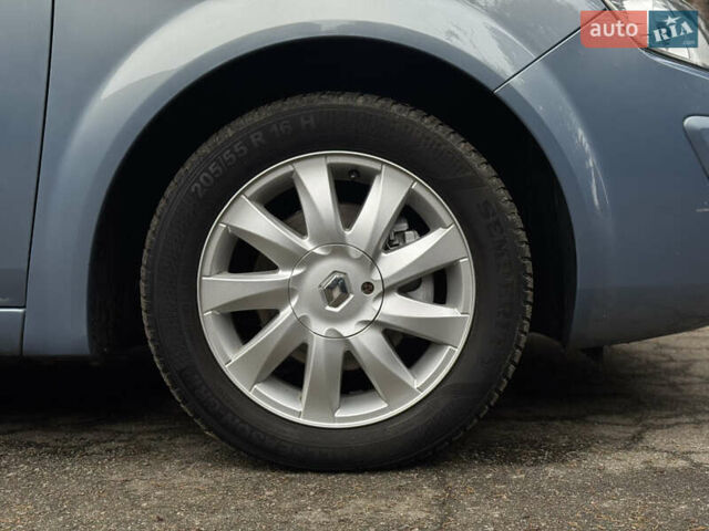 Серый Рено Сценик, объемом двигателя 1.6 л и пробегом 190 тыс. км за 5650 $, фото 33 на Automoto.ua
