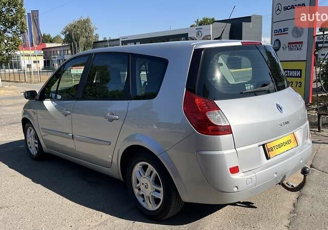 Серый Рено Сценик, объемом двигателя 2 л и пробегом 282 тыс. км за 6990 $, фото 5 на Automoto.ua