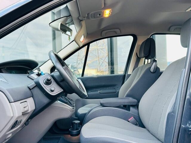 Сірий Рено Сценік, об'ємом двигуна 1.6 л та пробігом 155 тис. км за 6399 $, фото 19 на Automoto.ua