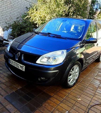 Серый Рено Сценик, объемом двигателя 2 л и пробегом 200 тыс. км за 5500 $, фото 3 на Automoto.ua