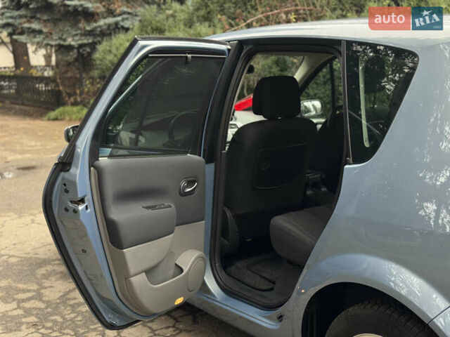 Серый Рено Сценик, объемом двигателя 1.6 л и пробегом 190 тыс. км за 5650 $, фото 16 на Automoto.ua