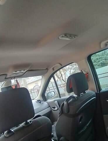 Серый Рено Сценик, объемом двигателя 1.5 л и пробегом 250 тыс. км за 6300 $, фото 11 на Automoto.ua