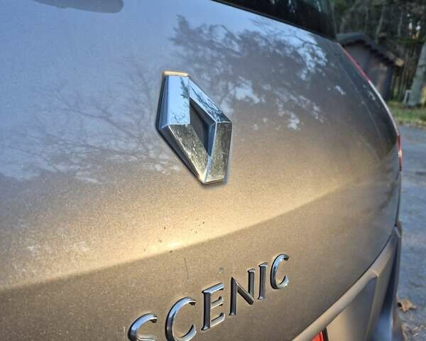 Серый Рено Сценик, объемом двигателя 1.6 л и пробегом 158 тыс. км за 5600 $, фото 13 на Automoto.ua