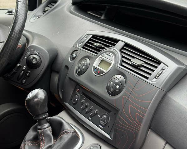 Серый Рено Сценик, объемом двигателя 1.6 л и пробегом 211 тыс. км за 6700 $, фото 13 на Automoto.ua