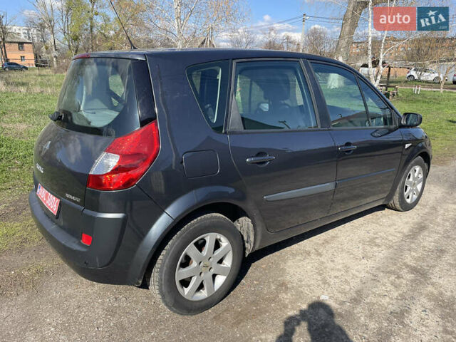 Серый Рено Сценик, объемом двигателя 1.6 л и пробегом 210 тыс. км за 5200 $, фото 2 на Automoto.ua