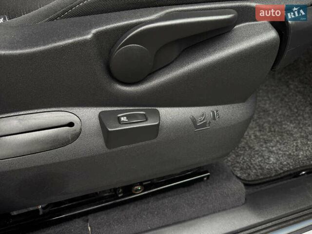 Серый Рено Сценик, объемом двигателя 1.6 л и пробегом 190 тыс. км за 5650 $, фото 24 на Automoto.ua