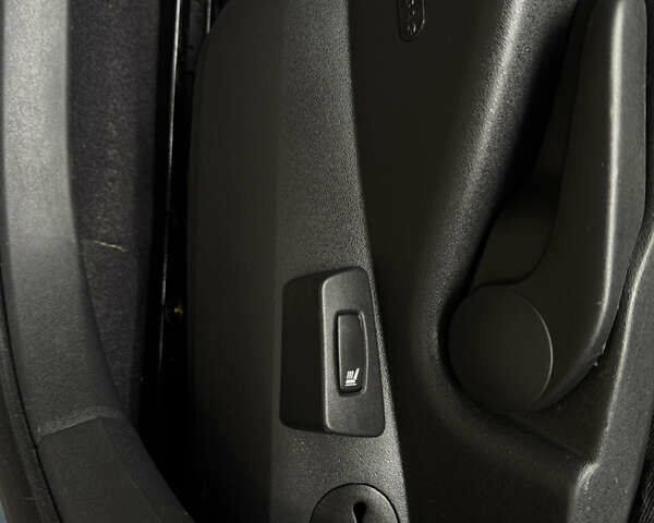 Серый Рено Сценик, объемом двигателя 1.6 л и пробегом 190 тыс. км за 5650 $, фото 13 на Automoto.ua