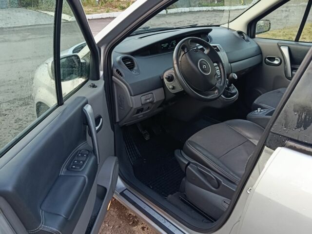 Серый Рено Сценик, объемом двигателя 0 л и пробегом 229 тыс. км за 5750 $, фото 16 на Automoto.ua