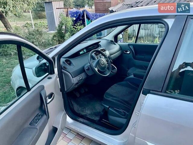 Сірий Рено Сценік, об'ємом двигуна 1.6 л та пробігом 225 тис. км за 4200 $, фото 2 на Automoto.ua