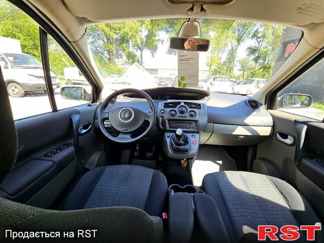 Серый Рено Сценик, объемом двигателя 1.6 л и пробегом 236 тыс. км за 5800 $, фото 3 на Automoto.ua