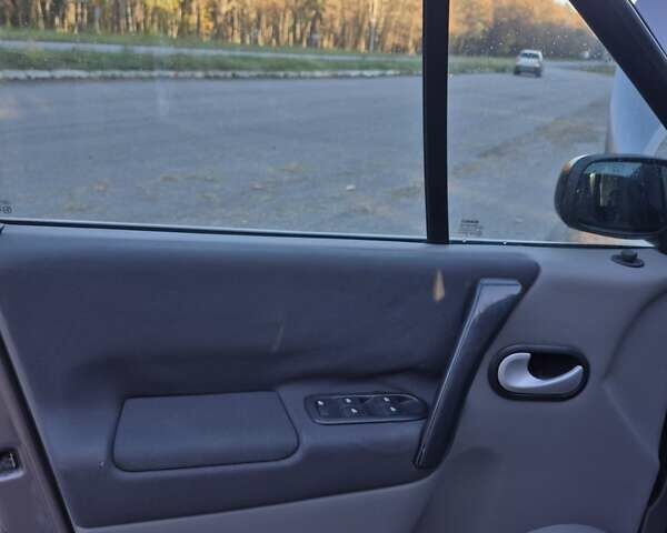 Серый Рено Сценик, объемом двигателя 1.6 л и пробегом 158 тыс. км за 5600 $, фото 30 на Automoto.ua