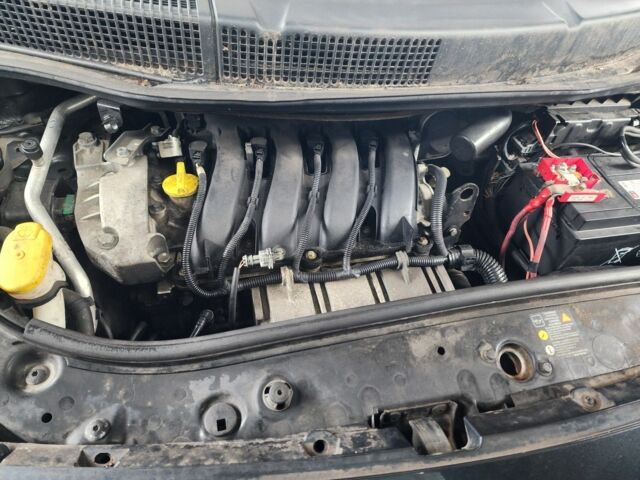 Сірий Рено Сценік, об'ємом двигуна 0 л та пробігом 140 тис. км за 5800 $, фото 3 на Automoto.ua