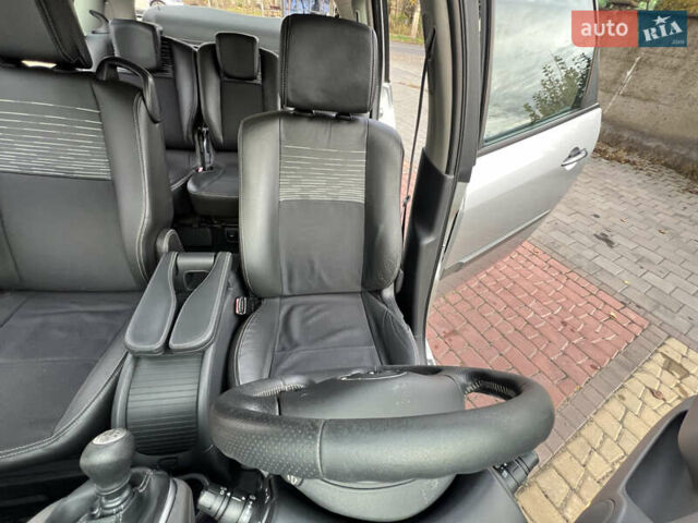 Серый Рено Сценик, объемом двигателя 1.46 л и пробегом 198 тыс. км за 4200 $, фото 24 на Automoto.ua