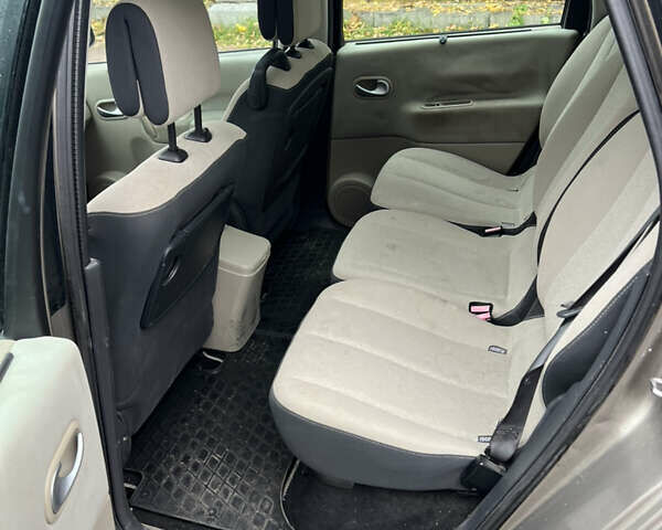 Серый Рено Сценик, объемом двигателя 1.87 л и пробегом 245 тыс. км за 5700 $, фото 9 на Automoto.ua