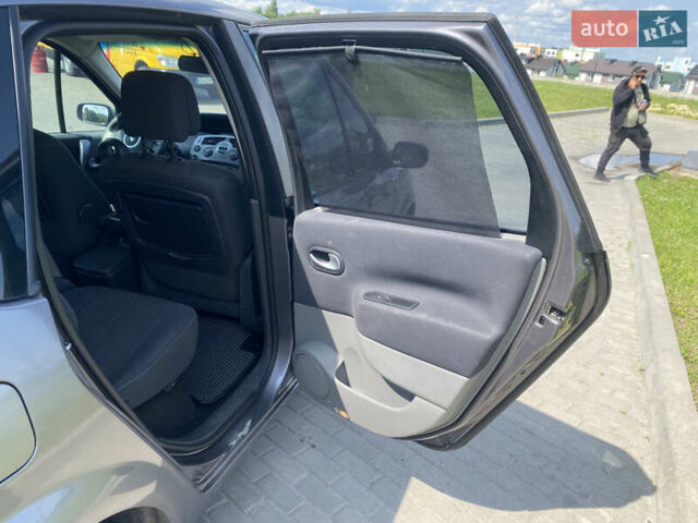 Сірий Рено Сценік, об'ємом двигуна 1.9 л та пробігом 300 тис. км за 5600 $, фото 9 на Automoto.ua