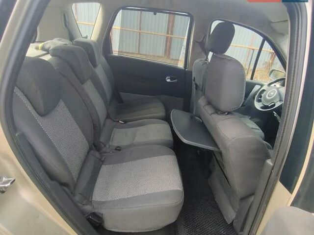 Сірий Рено Сценік, об'ємом двигуна 1.6 л та пробігом 230 тис. км за 4300 $, фото 3 на Automoto.ua