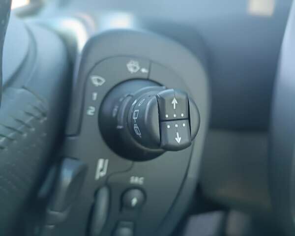 Серый Рено Сценик, объемом двигателя 1.6 л и пробегом 126 тыс. км за 5500 $, фото 7 на Automoto.ua