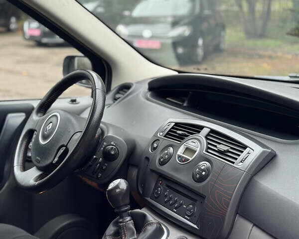 Серый Рено Сценик, объемом двигателя 1.6 л и пробегом 211 тыс. км за 6700 $, фото 10 на Automoto.ua