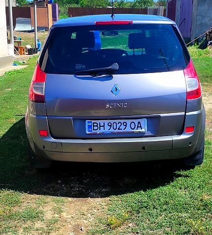 Серый Рено Сценик, объемом двигателя 1.6 л и пробегом 201 тыс. км за 5000 $, фото 3 на Automoto.ua