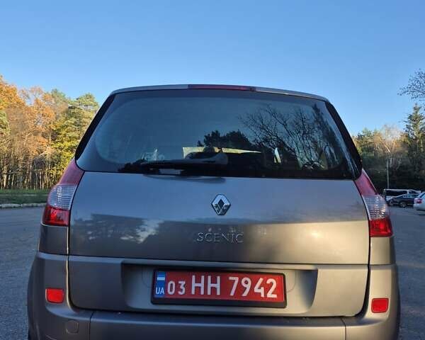 Серый Рено Сценик, объемом двигателя 1.6 л и пробегом 158 тыс. км за 5600 $, фото 4 на Automoto.ua