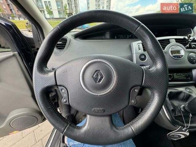 Серый Рено Сценик, объемом двигателя 2 л и пробегом 174 тыс. км за 5750 $, фото 12 на Automoto.ua