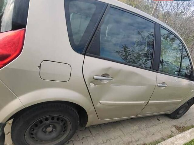 Сірий Рено Сценік, об'ємом двигуна 1.6 л та пробігом 230 тис. км за 4300 $, фото 4 на Automoto.ua