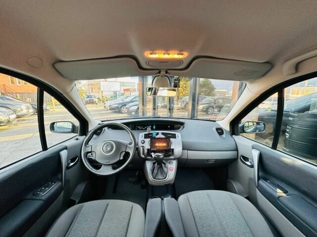 Сірий Рено Сценік, об'ємом двигуна 1.6 л та пробігом 155 тис. км за 6399 $, фото 20 на Automoto.ua