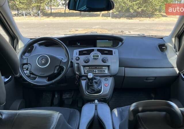 Серый Рено Сценик, объемом двигателя 2 л и пробегом 282 тыс. км за 6990 $, фото 12 на Automoto.ua