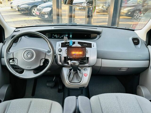 Сірий Рено Сценік, об'ємом двигуна 1.6 л та пробігом 155 тис. км за 6399 $, фото 17 на Automoto.ua