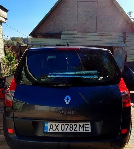 Серый Рено Сценик, объемом двигателя 2 л и пробегом 200 тыс. км за 5500 $, фото 4 на Automoto.ua