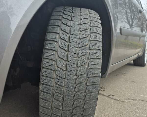 Серый Рено Сценик, объемом двигателя 1.6 л и пробегом 160 тыс. км за 5800 $, фото 11 на Automoto.ua