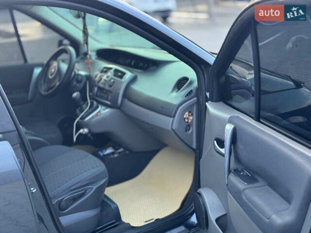 Рено Сценик 2008 в Летичеве на Automoto.ua Серый Рено Сценик, объемом двигателя 1.5 л и пробегом 270 тыс. км за 5299 $, фото 21 на Automoto.ua