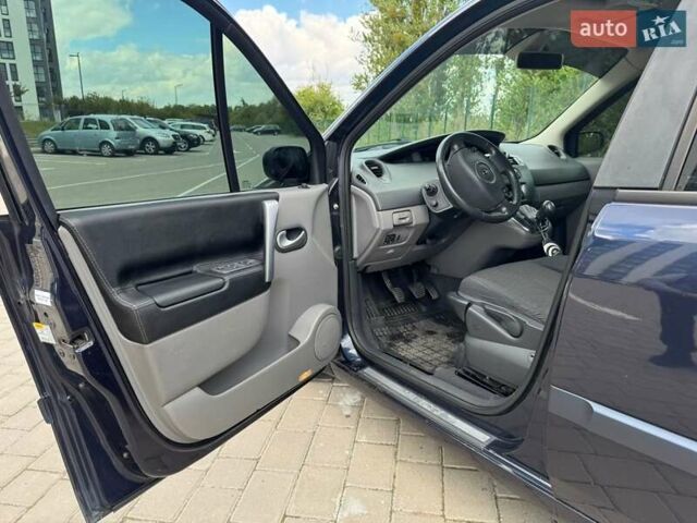 Серый Рено Сценик, объемом двигателя 2 л и пробегом 174 тыс. км за 5750 $, фото 16 на Automoto.ua