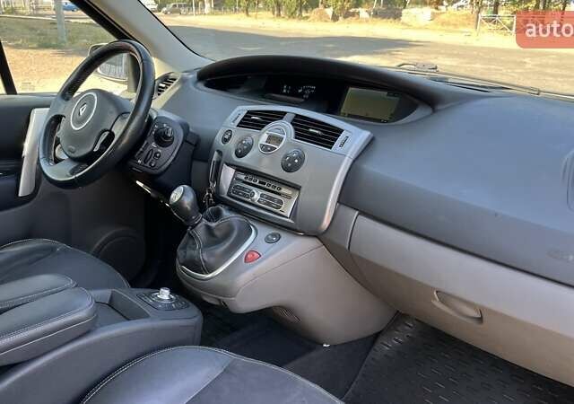 Серый Рено Сценик, объемом двигателя 2 л и пробегом 282 тыс. км за 6990 $, фото 10 на Automoto.ua