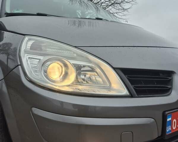 Серый Рено Сценик, объемом двигателя 1.6 л и пробегом 160 тыс. км за 5800 $, фото 3 на Automoto.ua