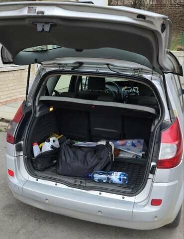 Серый Рено Сценик, объемом двигателя 1.87 л и пробегом 242 тыс. км за 5555 $, фото 4 на Automoto.ua