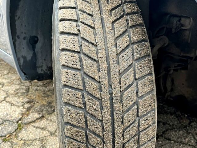 Серый Рено Сценик, объемом двигателя 1.5 л и пробегом 280 тыс. км за 4750 $, фото 10 на Automoto.ua