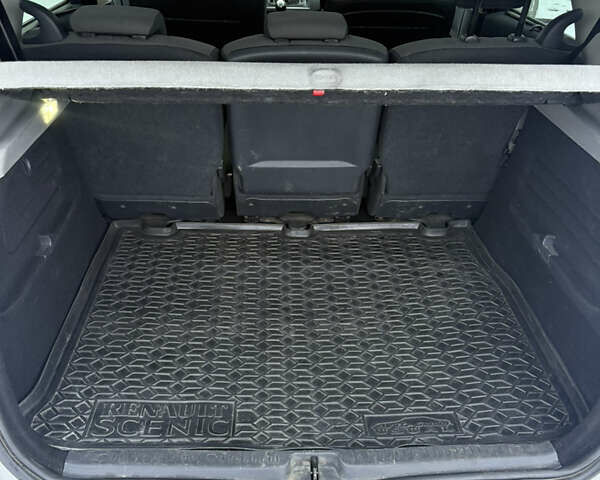 Серый Рено Сценик, объемом двигателя 1.6 л и пробегом 255 тыс. км за 5200 $, фото 4 на Automoto.ua