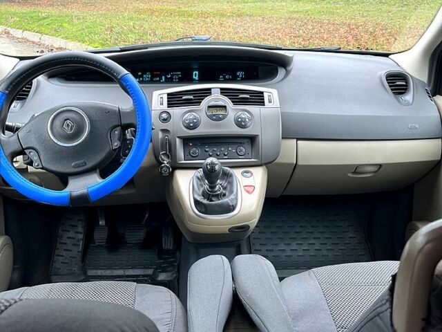 Серый Рено Сценик, объемом двигателя 1.5 л и пробегом 280 тыс. км за 4750 $, фото 6 на Automoto.ua