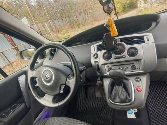 Сірий Рено Сценік, об'ємом двигуна 1.6 л та пробігом 230 тис. км за 4300 $, фото 1 на Automoto.ua