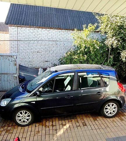 Серый Рено Сценик, объемом двигателя 2 л и пробегом 200 тыс. км за 5500 $, фото 1 на Automoto.ua