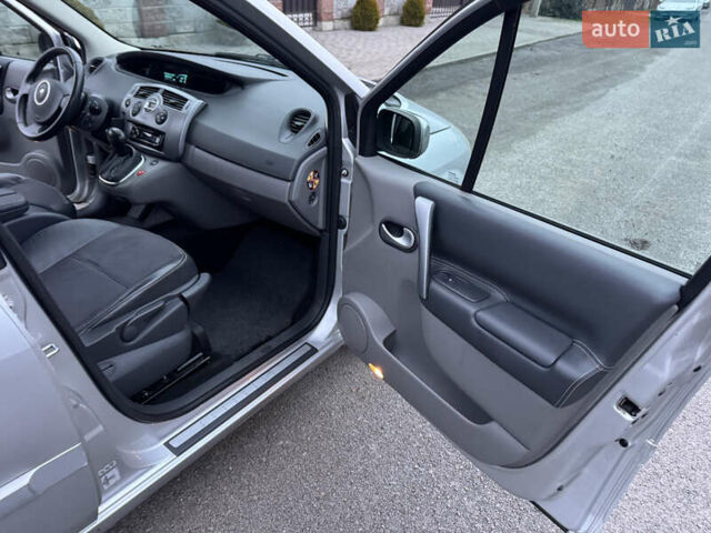 Серый Рено Сценик, объемом двигателя 1.99 л и пробегом 227 тыс. км за 4900 $, фото 17 на Automoto.ua