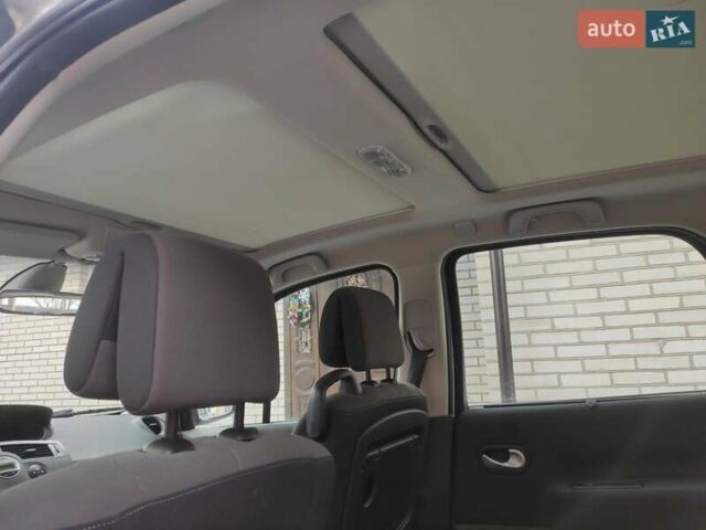 Серый Рено Сценик, объемом двигателя 1.6 л и пробегом 121 тыс. км за 5800 $, фото 14 на Automoto.ua