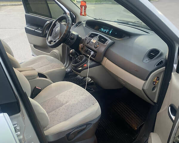 Сірий Рено Сценік, об'ємом двигуна 1.5 л та пробігом 340 тис. км за 5500 $, фото 17 на Automoto.ua