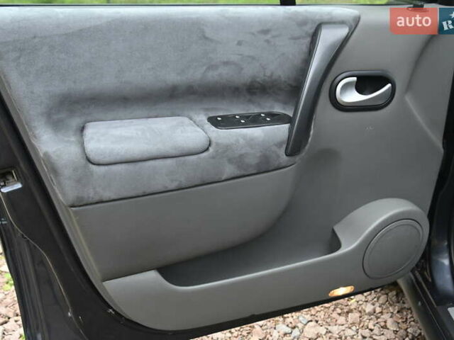Серый Рено Сценик, объемом двигателя 1.9 л и пробегом 270 тыс. км за 5300 $, фото 19 на Automoto.ua