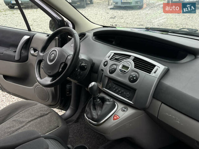 Сірий Рено Сценік, об'ємом двигуна 1.5 л та пробігом 190 тис. км за 5300 $, фото 19 на Automoto.ua